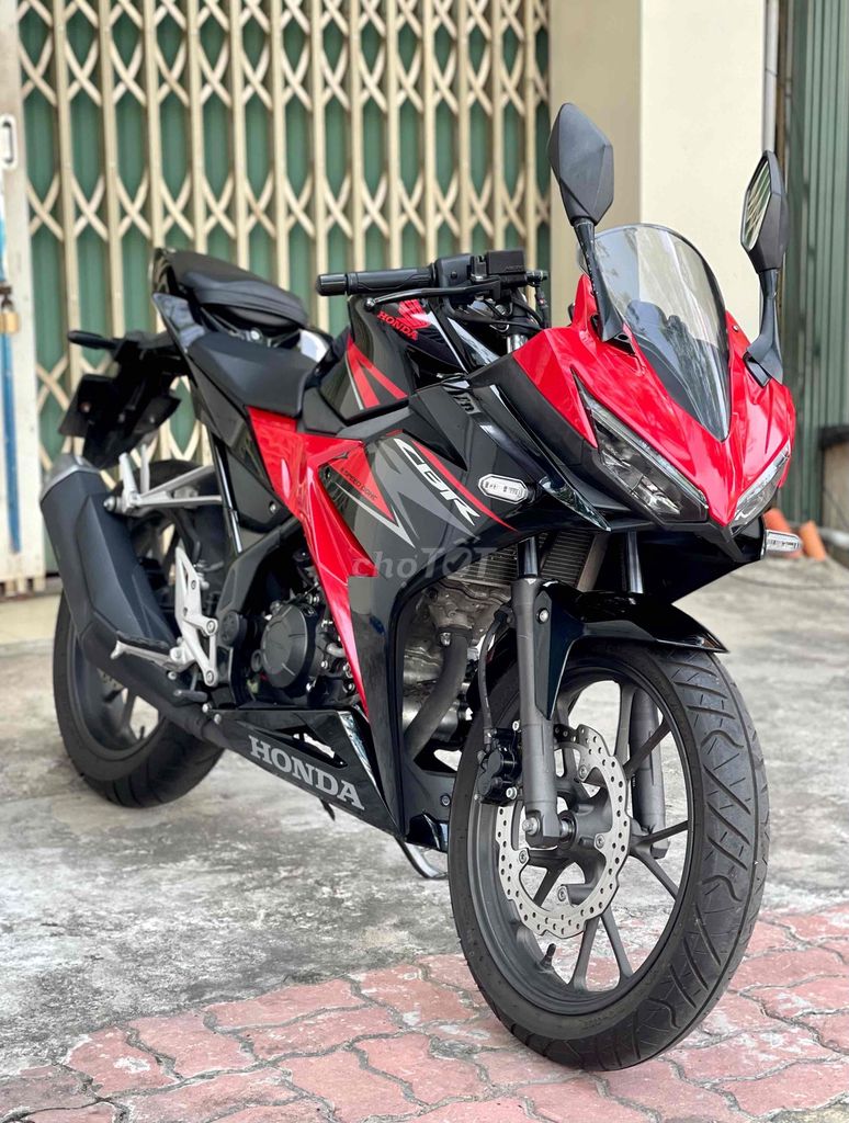 Honda CBR 150R odo 3500km. Mua bán Xe máy tại Thành phố Vũng Tàu Bà Rịa - Vũng Tàu được đăng bởi Cao Trí hình 3
