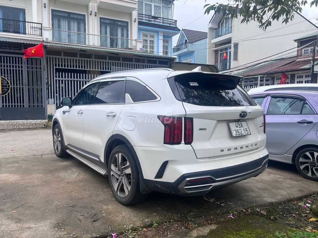 Kia Sorento Signature 2021 дизель 100 тыс. км белый