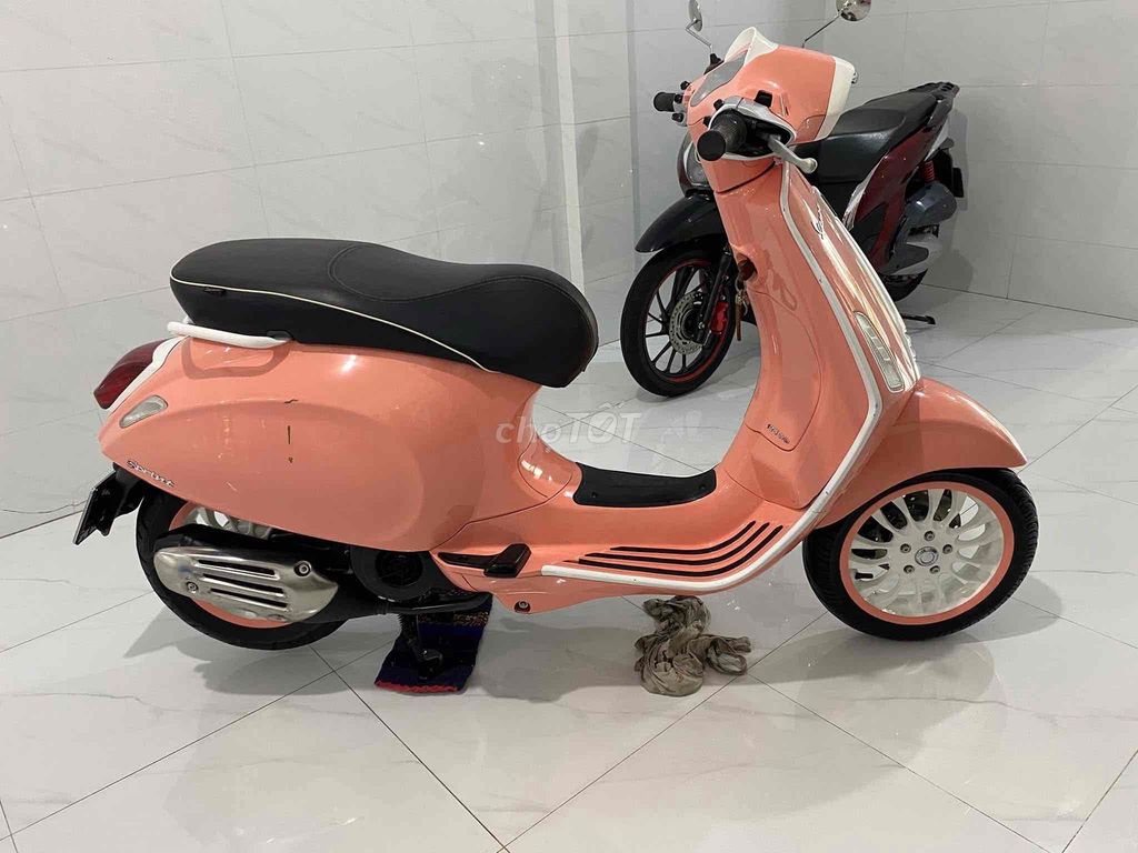 vespa hồng, ngay giao cccd, zin êm đẹp. Mua bán Xe máy tại Quận Tân Phú Tp Hồ Chí Minh được đăng bởi Thái Hải Đăng hình 1