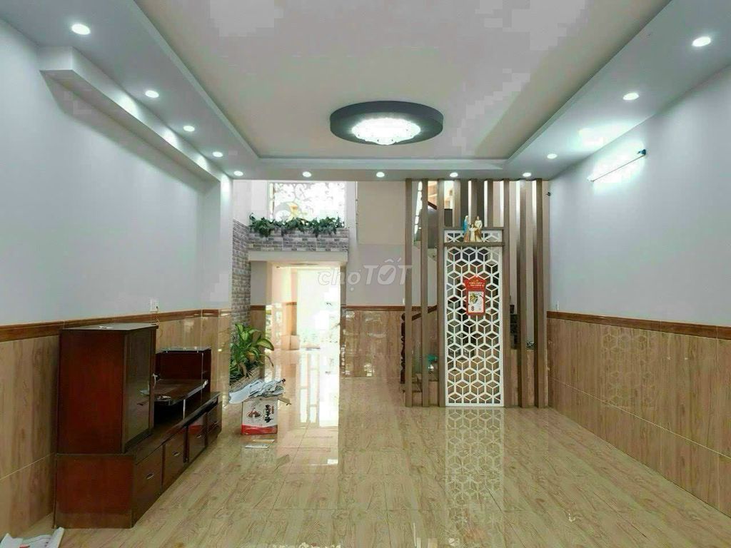 Bán hoặc cho thuê nhà 4 tầng 305m2 đường Nguyễn Thị Sáu KDC 586
