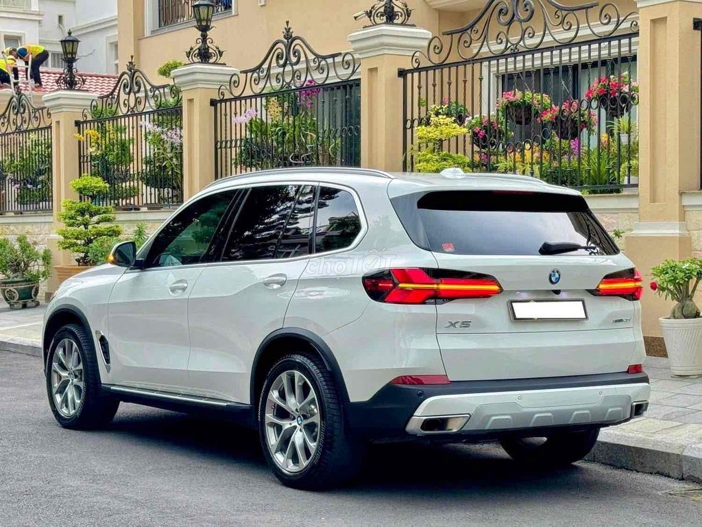 BMW X5 xDrive40i lướt 4.000Km 7 ghế cho gia đình. Mua bán Ô tô tại Quận 1 Tp Hồ Chí Minh được đăng bởi Lưu Thế Hoàng hình 12