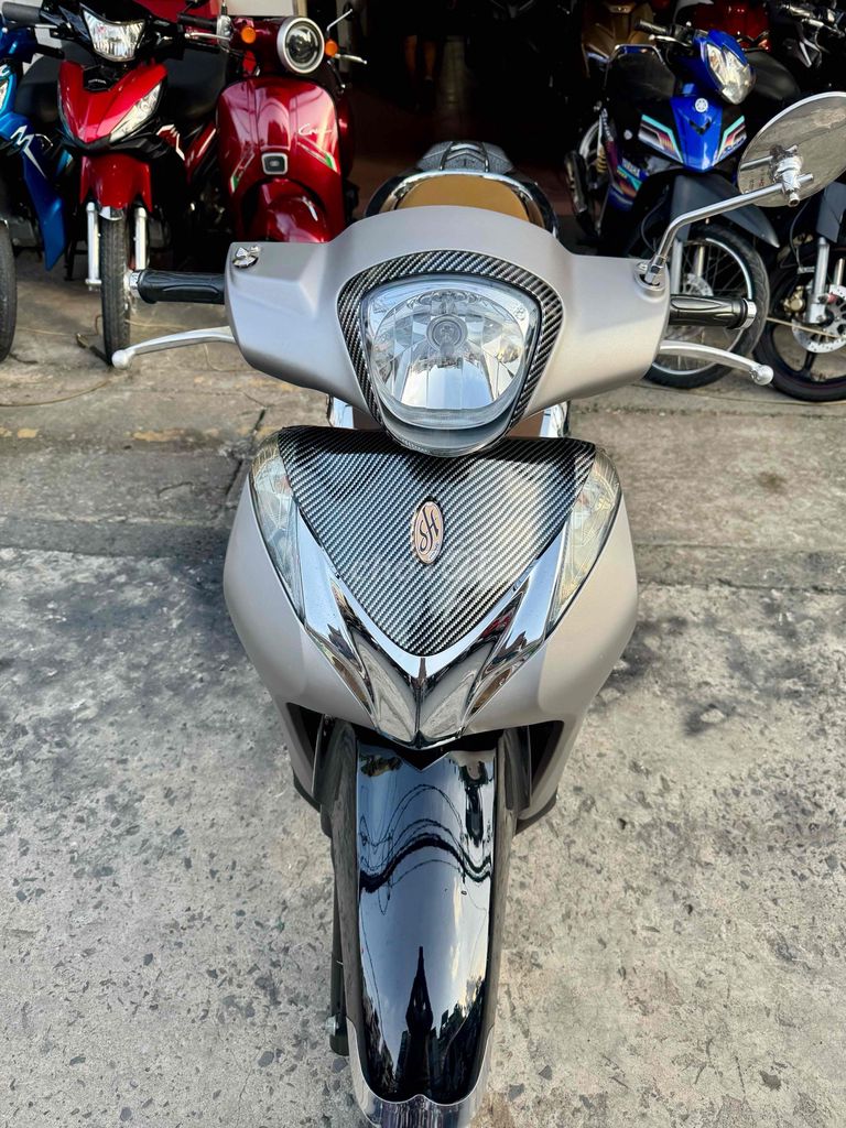 🔵🔵 SH Mode bạc đen đký T12/2018 xe đẹp có góp. Mua bán Xe máy tại Thành phố Biên Hòa Đồng Nai được đăng bởi XE MÁY CŨ THÀNH MỸ  hình 1