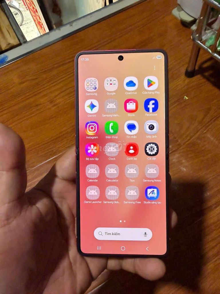 thanh lý Samsung  Z Flip7 Hồng 256GB 12GB. Mua bán Điện thoại tại undefined undefined được đăng bởi ngoc giau 89 hình 1
