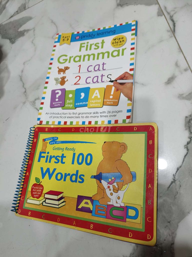 Set 2 quyển sách bài tập tiếng Anh. Mua bán Sách tại Quận 11 Tp Hồ Chí Minh được đăng bởi Trần Khả Doanh  hình 1