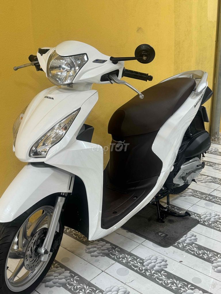 Honda Vision черно-белый очень красивый 43C1-482.42