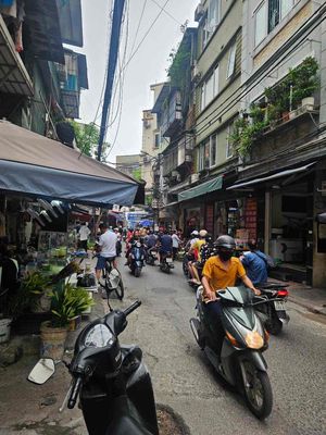 TẬP THỂ MINH KHAI 30m2 sổ riêng hơn 1.x tỷ oto qua nhà cực hiếm. Mua bán căn hộ/chung cư tại Quận Hai Bà Trưng Hà Nội được đăng bởi Hoàng Anh Property