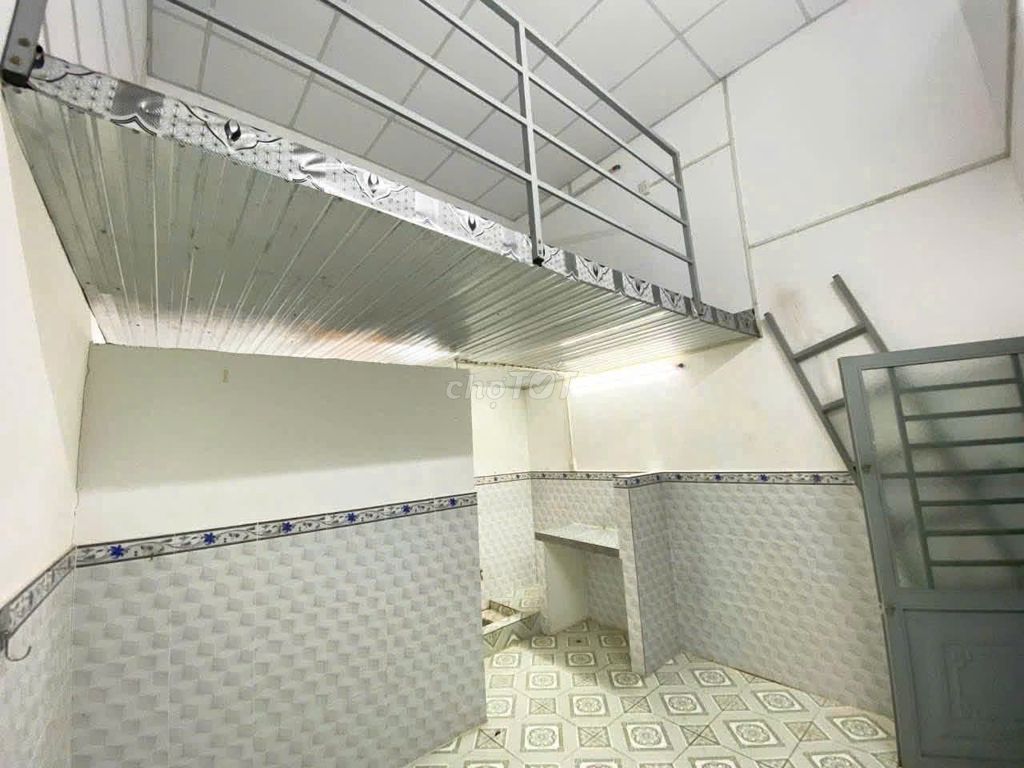 Комната в аренду в 7 округе