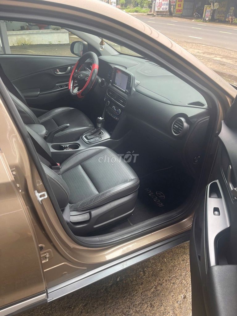 Hyundai Kona 2018 1.6 Turbo - 75000 km. Mua bán Ô tô tại Thành phố Buôn Ma Thuột Đắk Lắk được đăng bởi Tên chưa cung cấp hình 5