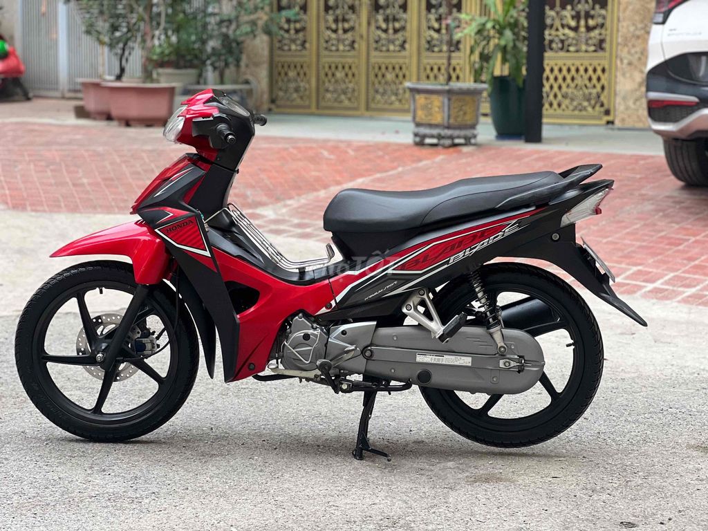 Honda Wave Blade 110 2018 Vành Đúc xe cực đẹp. Mua bán Xe máy tại Quận Cầu Giấy Hà Nội được đăng bởi Xe Máy Đoàn Văn Cam Kết Đúng Ảnh Đúng Biển Đúng Giá Trị hình 4