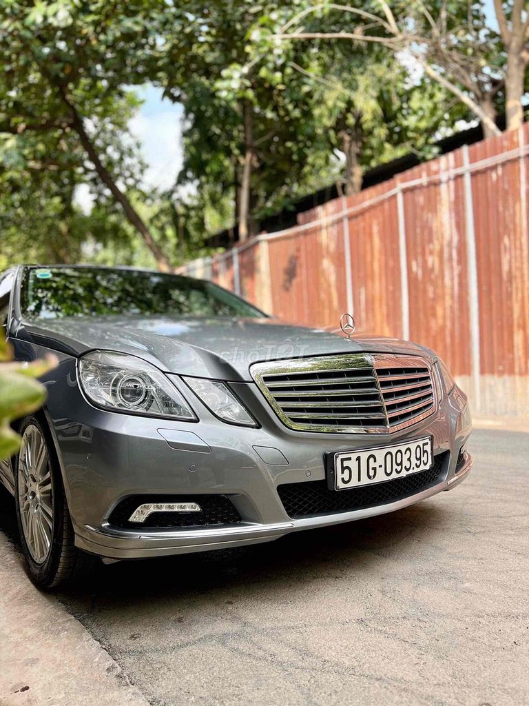 Mercedes Benz E Class 2010 E300 - 87000 km