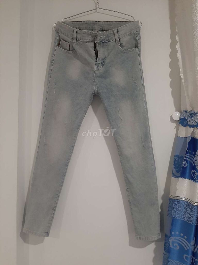 Quần jean size 32 mình mua mặc k vừa nên pass lại