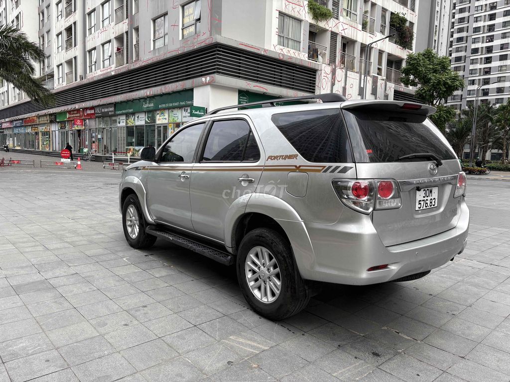Toyota Fortuner 2013 2.7V 4x4 - 15000 km. Mua bán Ô tô tại Quận Hai Bà Trưng Hà Nội được đăng bởi Bùi hiển hình 6