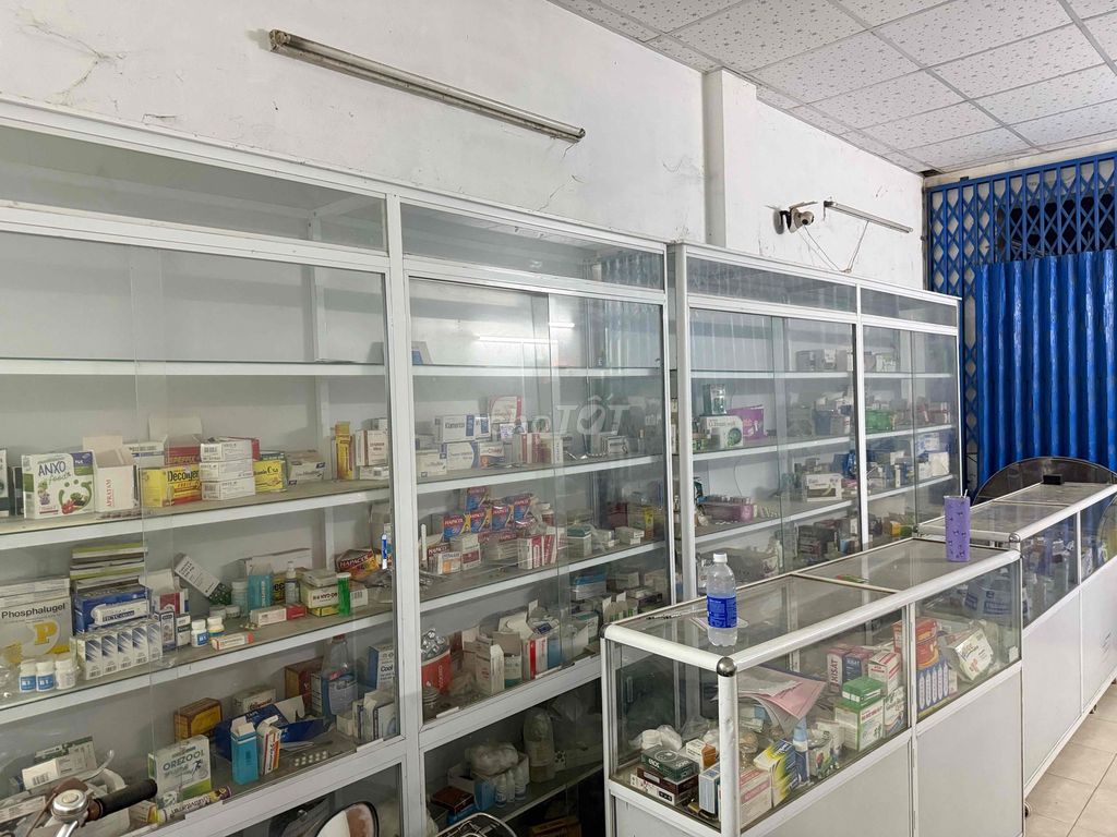 Tủ thuốc tây Kính Nhôm Trắng 2.4m. Mua bán Đồ chuyên dụng, Giống nuôi trồng tại Huyện Hòa Vang Đà Nẵng được đăng bởi Mai Ba hình 1