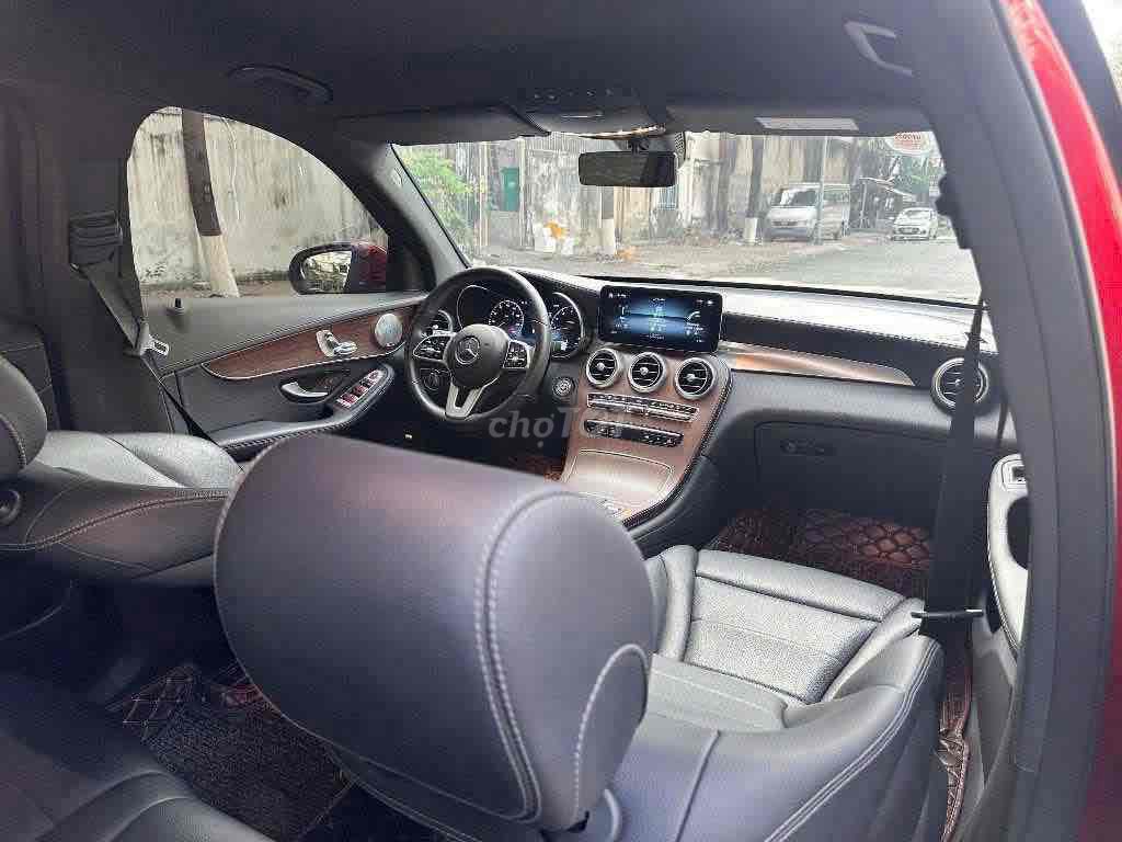 Mercedes GLC200 4 Matic bản V1 sx2022 đi 34k km. Mua bán Ô tô tại Quận Gò Vấp Tp Hồ Chí Minh được đăng bởi Kính Đặng Ô Tô Lướt hình 13