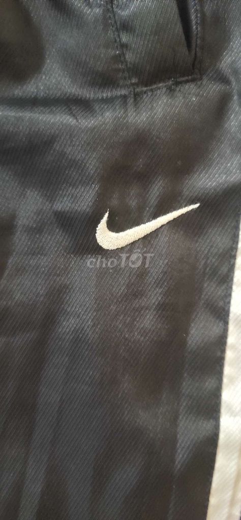 Quần dù Nike