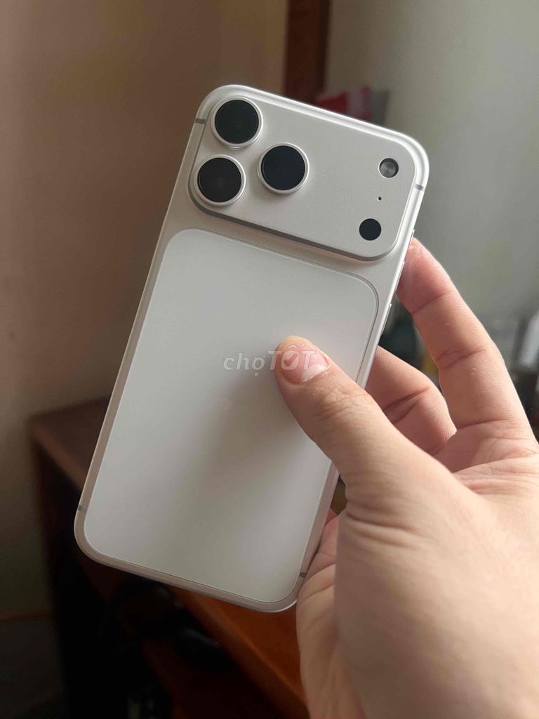 Apple iPhone 17 Pro Max Trắng ruột 14 prm. Mua bán Điện thoại tại Quận Long Biên Hà Nội được đăng bởi Phạm Xuân Quý hình 1