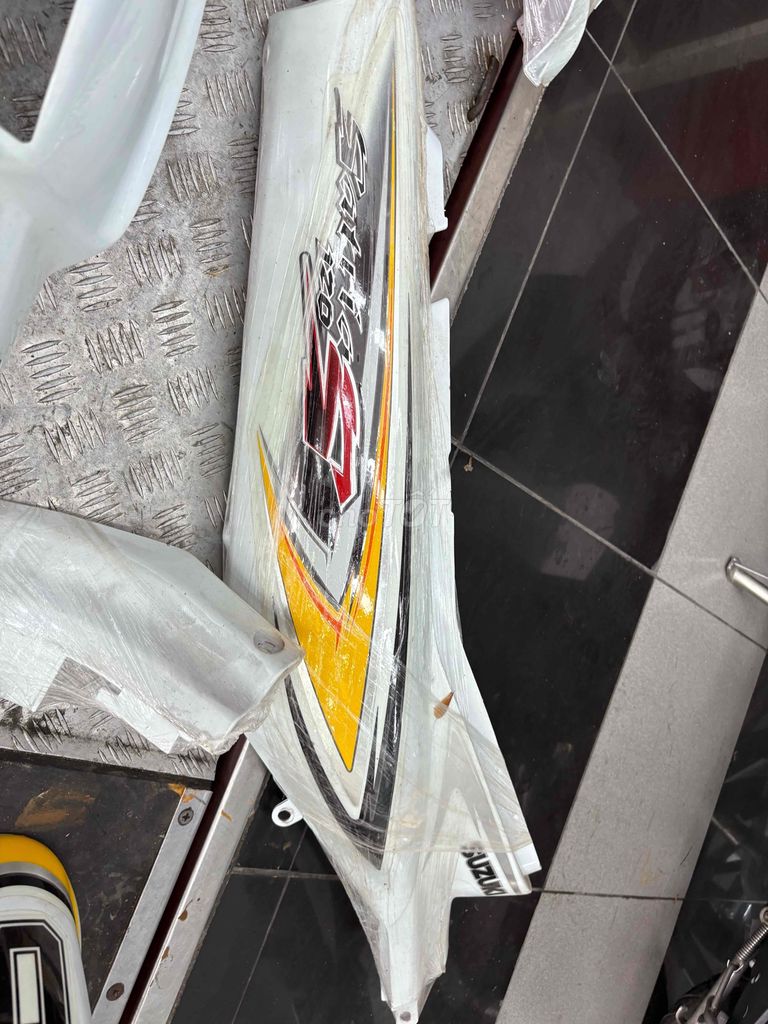 Satria 2 thì 2 ngàn còn rất đẹp. Mua bán Xe máy tại Thành phố Sóc Trăng Sóc Trăng được đăng bởi A Út hình 2