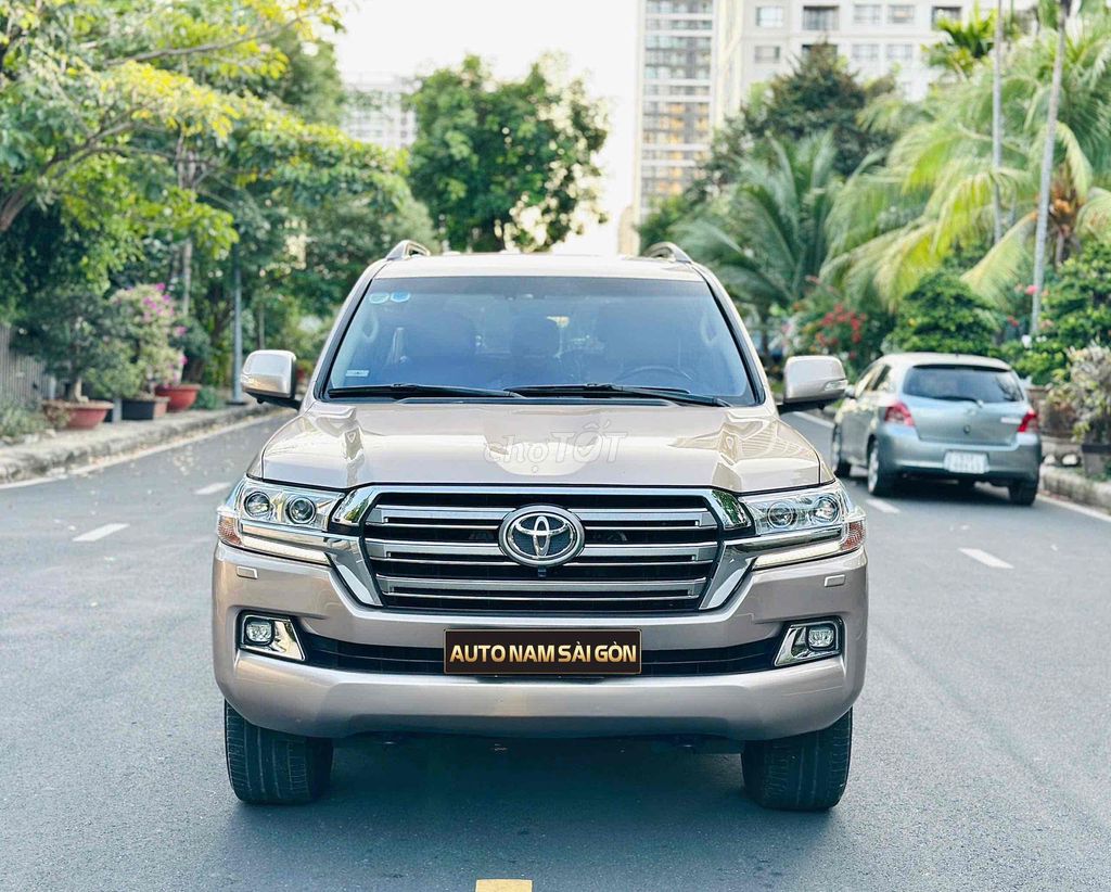 Toyota Land Cruiser 2016 VX 4.6 V8 - 116000 km