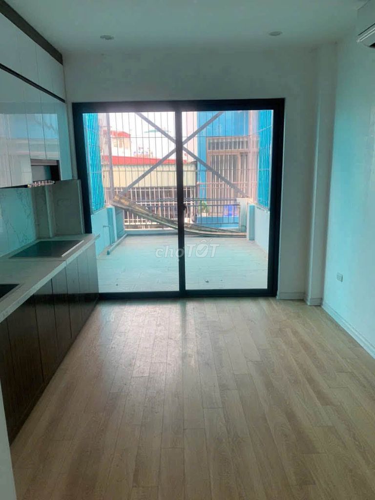 Дом в переулке Dao Tan, Бадинь, 36м² х 6 этажей с лифтом