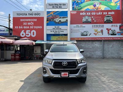 Toyota Hilux 2.8 dầu tự động, giá còn thương lượng