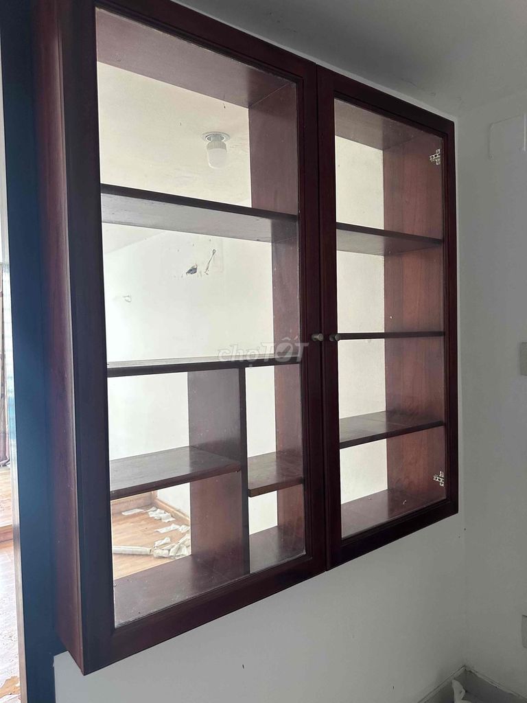 Kệ rượu gỗ kính 2 cánh màu Nâu. Mua bán Tủ, kệ gia đình tại Quận Gò Vấp Tp Hồ Chí Minh được đăng bởi Tú hình 1