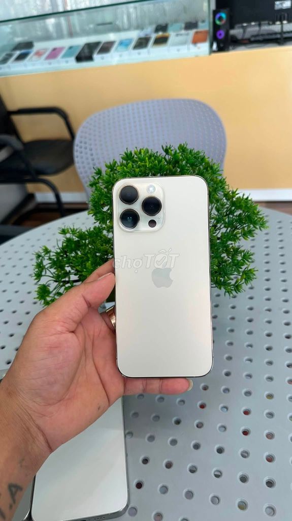Apple iPhone 14 Pro Max 256GB Vàng 98.5-99%. Mua bán Điện thoại tại Huyện Vũng Liêm Vĩnh Long được đăng bởi Hội Đồ Điện Tử hình 1