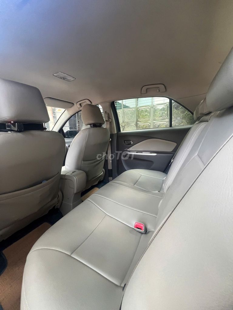 Toyota Yaris 2010 Xanh
