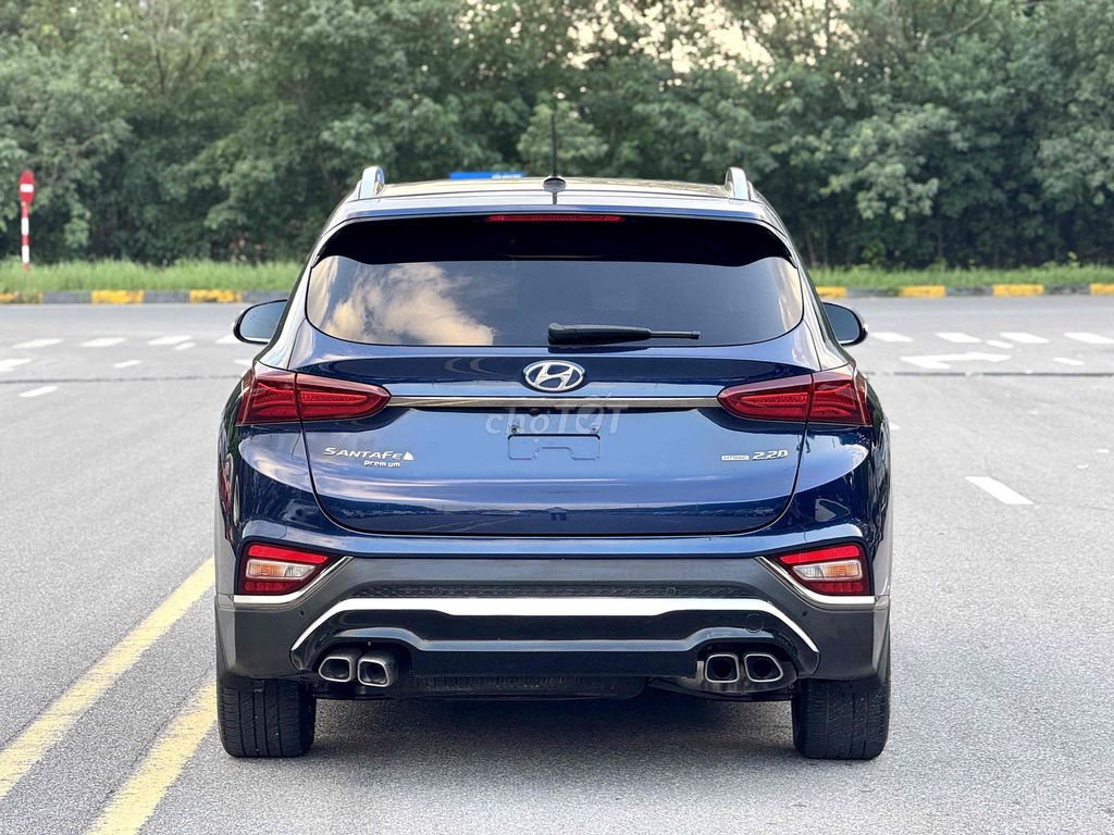 Hyundai SantaFe  2.2L Dầu Premium 2020. Mua bán Ô tô tại Quận Long Biên Hà Nội được đăng bởi Tạ Dũng hình 2