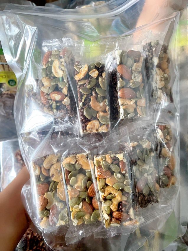 Bánh ngũ cốc hạt dinh dưỡng ăn kiêng, ăn chay LCF. Mua bán Đồ ăn, thực phẩm và các loại khác tại Quận Gò Vấp Tp Hồ Chí Minh được đăng bởi Cẩm Trà hình 4