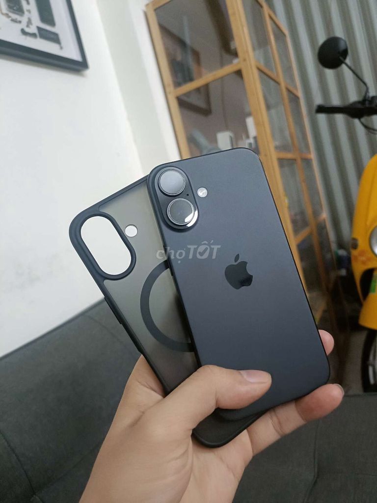 iPhone 16 128GB Đen ll/a sạc 27 lần zin keng. Mua bán Điện thoại tại Quận Thanh Khê Đà Nẵng được đăng bởi TT PHONE SALE GIÁ SỈ hình 1