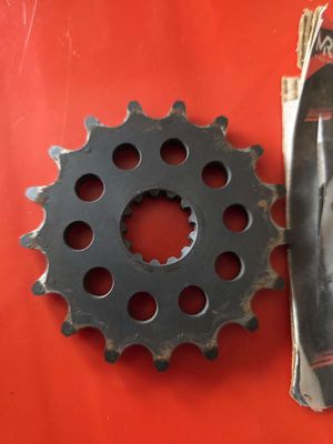 Nhông trước MREV Z900 17T Đã sử dụng. Mua bán Phụ tùng xe tại Huyện Hoằng Hóa Thanh Hóa được đăng bởi Đào Như Tuấn