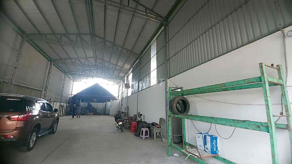 Cho Thuê Kho Cao Ráo 300m2 P Long Bình,gần KCN BH 2