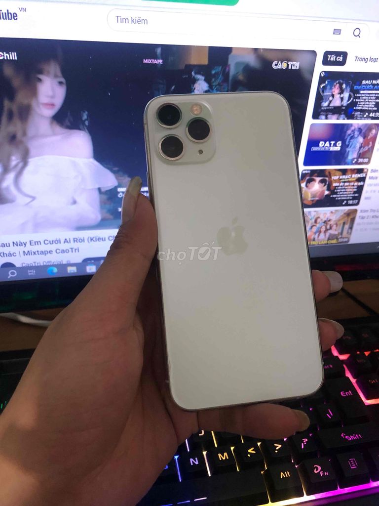 Apple iPhone 11 Pro 64GB Bạc. Mua bán Điện thoại tại Thành phố Biên Hòa Đồng Nai được đăng bởi Hoàng Dũng hình 1