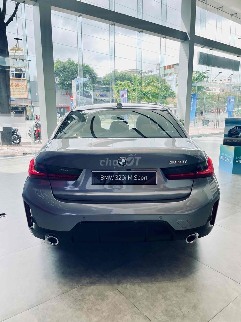 BMW 3 Series 2025 320i M Sport. Mua bán Ô tô tại Quận Bình Tân Tp Hồ Chí Minh được đăng bởi Hồ Nhật Anh hình 9