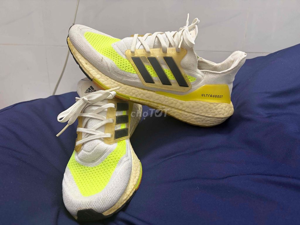 Giày thể thao Adidas Ultraboost size42 white neo. Mua bán Giày dép tại Quận Gò Vấp Tp Hồ Chí Minh được đăng bởi Quang Nguyễn hình 1