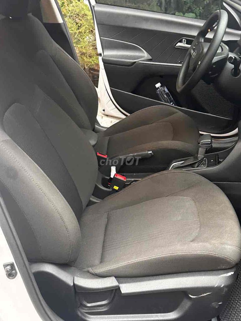 Hyundai Accent 2025 - 12000 km. Mua bán Ô tô tại Quận Tân Phú Tp Hồ Chí Minh được đăng bởi mỹ lệ hình 8