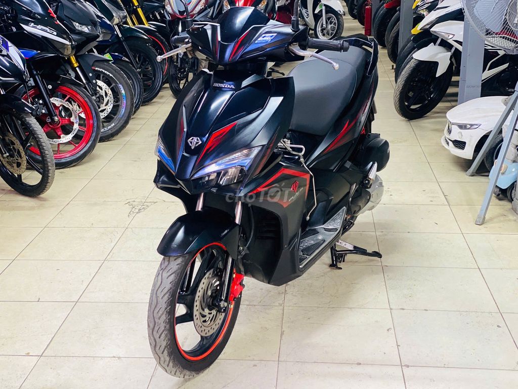 XE MÁY THỊNH PHÁT - AIR BLADE125 ĐEN NHÁM ĐỜI CHÓT. Mua bán Xe máy tại Quận Bắc Từ Liêm Hà Nội được đăng bởi XE MÁY THỊNH PHÁT XE LƯỚT GIÁ RẺ hình 7