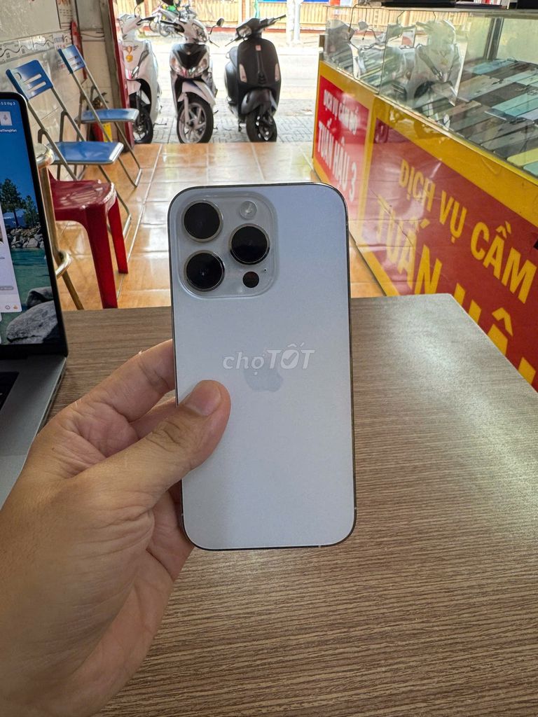 Apple iPhone 14 Pro 256GB Bạc. Mua bán Điện thoại tại Quận 7 Tp Hồ Chí Minh được đăng bởi Quang Vũ hình 1