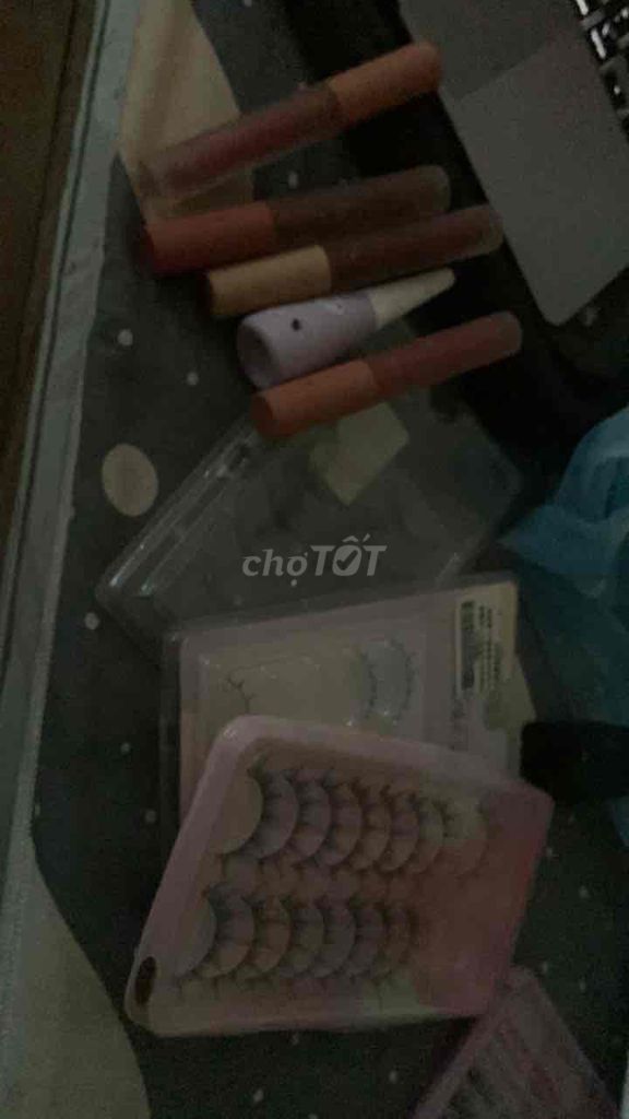 Mi giả và son Nữ. Mua bán Phụ kiện thời trang khác tại Quận Nam Từ Liêm Hà Nội được đăng bởi Nguyen Thao hình 1