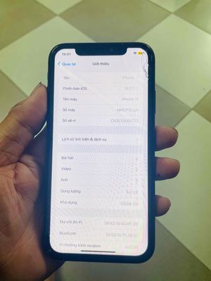 cần bán iphone 11 lock, màn nứt kính. Mua bán Điện thoại tại Quận Cầu Giấy Hà Nội được đăng bởi Lương Minh Trang