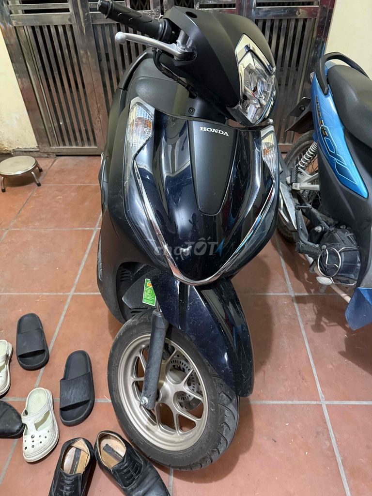 bán xe lead phiên bản đặc biệt ABS đen mờ. Mua bán Xe máy tại Huyện Thanh Trì Hà Nội được đăng bởi Đạt hình 4