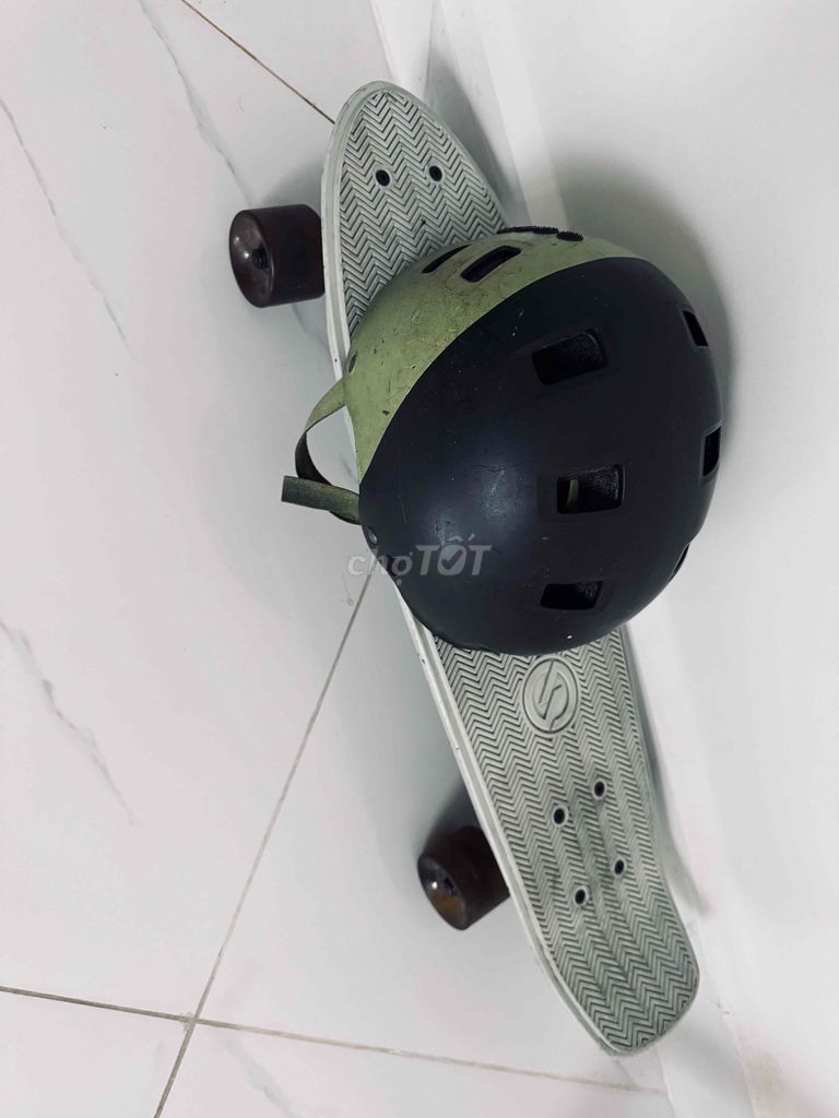Ván trượt Decathlon Xám, Đen, Xanh. Mua bán Đồ thể thao, Dã ngoại tại Thành phố Thủ Đức Tp Hồ Chí Minh được đăng bởi Tiến Huỳnh hình 1