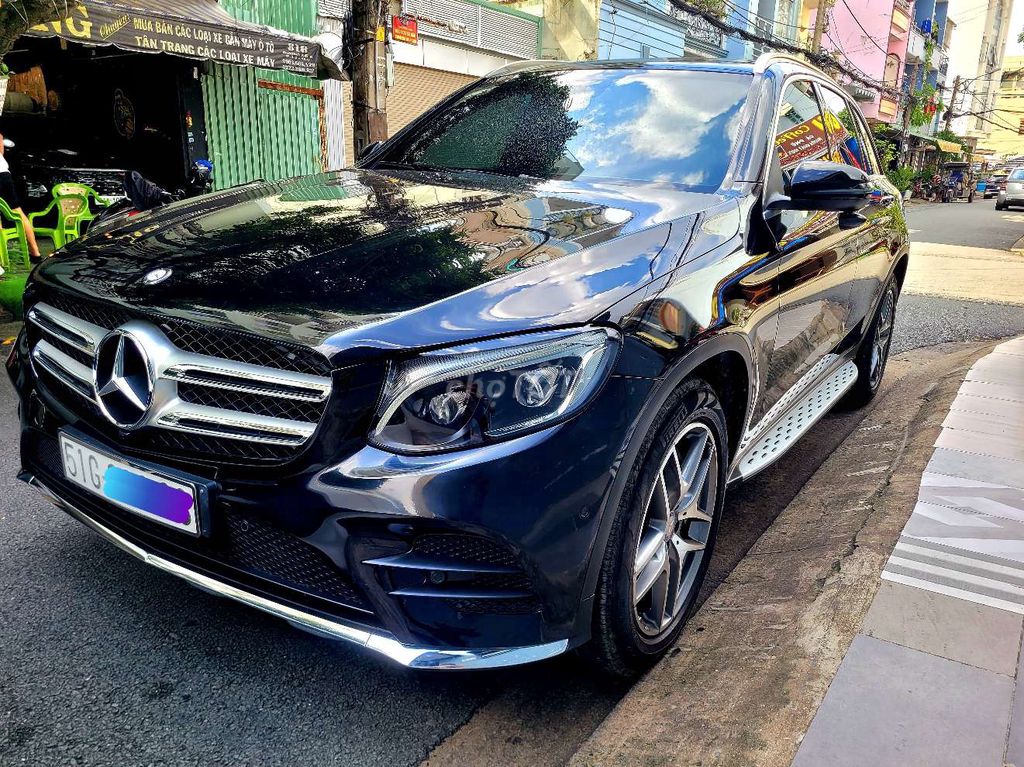 Mercedes GLC300 4Matic 12/2016 - 1 chủ từ đầu. Mua bán Ô tô tại Quận 11 Tp Hồ Chí Minh được đăng bởi Hoàng Phúc hình 1
