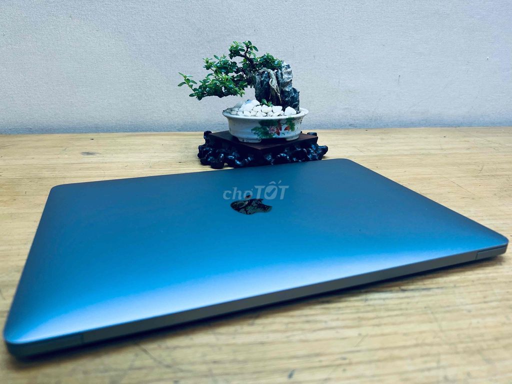 Macbook Pro M1 / 8G/ SSD 256G/ Lcd 13" Retina. Mua bán Laptop tại Thành phố Thủ Dầu Một Bình Dương được đăng bởi Huỳnh Thắng  hình 1