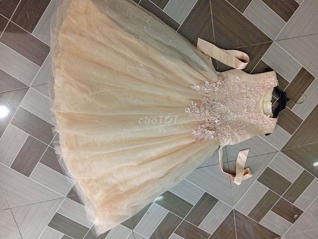 Đầm công chúa bé gái size 140 mới cao mặc tiệc. Mua bán Quần áo tại Huyện Bình Chánh Tp Hồ Chí Minh được đăng bởi Đồ si tuyển nam nữ trẻ em hình 1