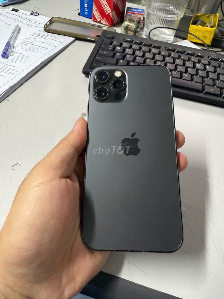 Apple iPhone 12 Pro 128GB Đen Đã sử dụng. Mua bán Điện thoại tại Huyện Quế Võ Bắc Ninh được đăng bởi Hoàng Công Phương hình 1