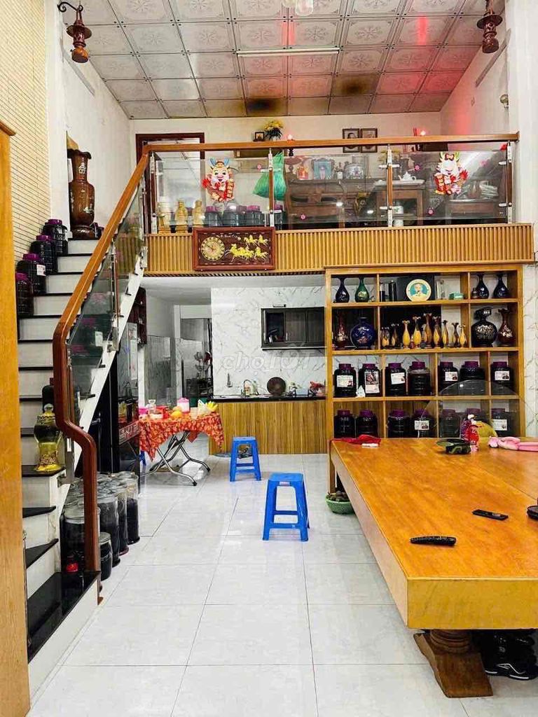 Nhà gác lửng MT gần Phạm Hùng và Nguyễn Kim, Hoà Xuân