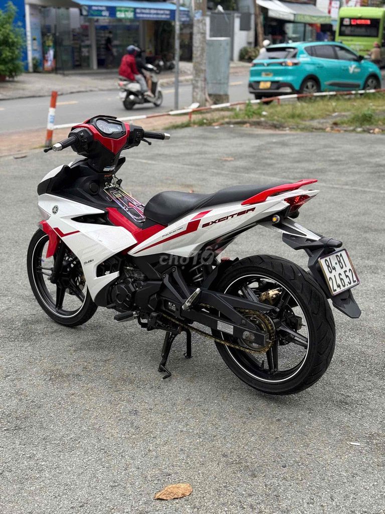 Возбудитель Yamaha 150 2017 белый, красный