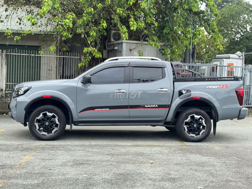 Nissan Navara 2023 VL Xám Đã Chạy 24.000 Km. Mua bán Ô tô tại Quận Tân Phú Tp Hồ Chí Minh được đăng bởi Hải Autoxe Lướt hình 4