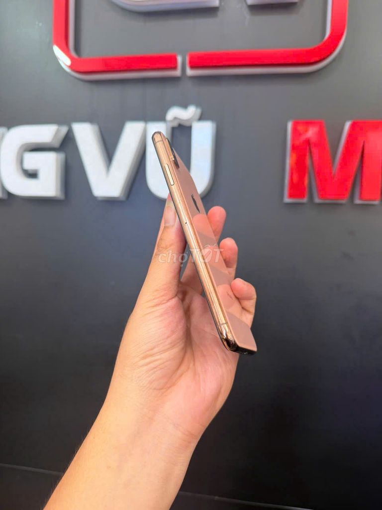 Apple iPhone XS Max 64GB Vàng Màn zin, ám nhẹ. Mua bán Điện thoại tại Quận Thanh Khê Đà Nẵng được đăng bởi Cv Mobile hình 1